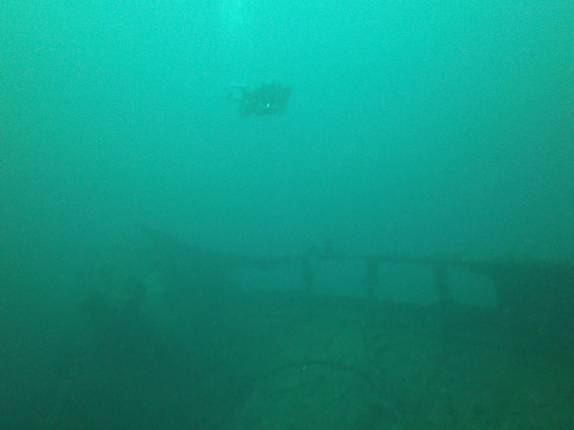 Mergulhando na parte externa do enorme naufrágio Bianca C, em Granada